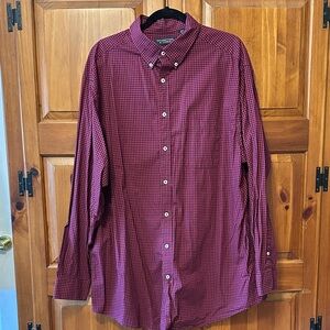 Roundtree & Yorke Burgundy Checkered Button Down Shirt